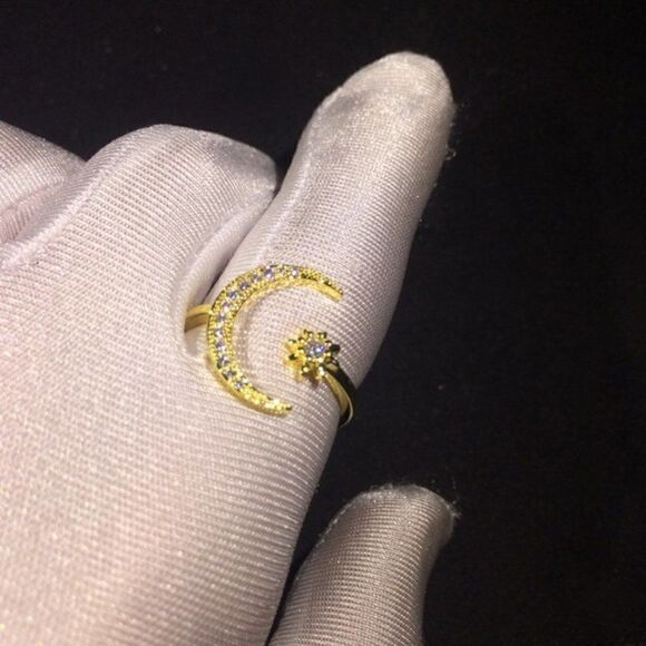 18K GOLD PLATED STERLING SILVER CRESENT MOON AND STAR DIAMOND RING - ADJUSTABLE - Picture 3 of 3